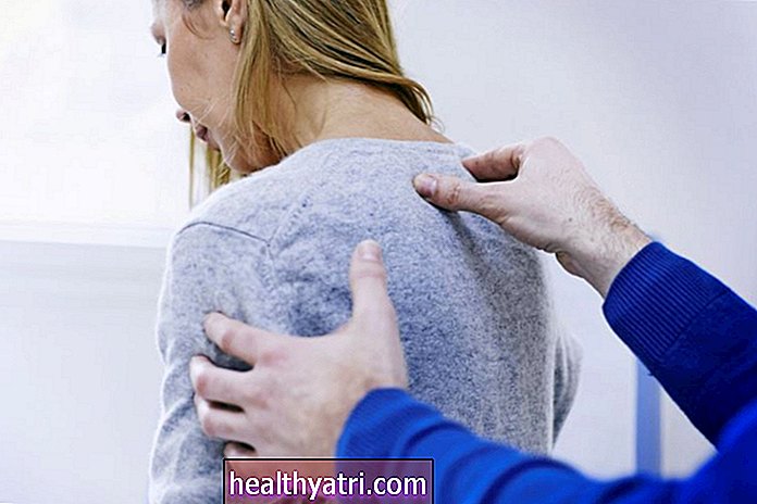Visitando seu médico para dor nas costas