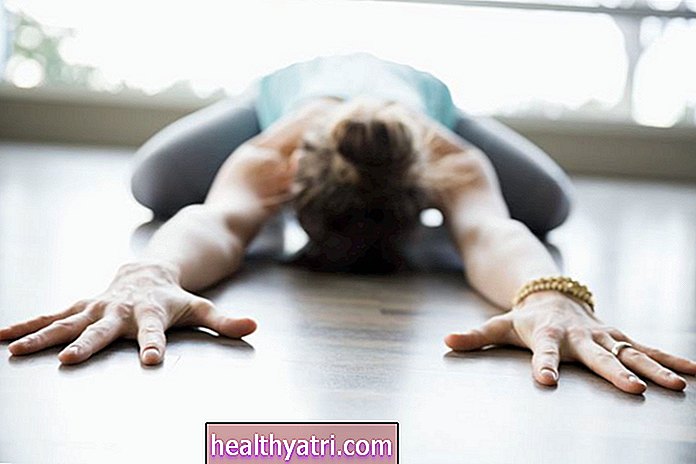 Yoga para el dolor de espalda: postura del niño