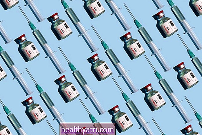 FDA uzskata, ka ir plānots izplatīt COVID-19 vakcīnas devas "priekšlaicīgi"