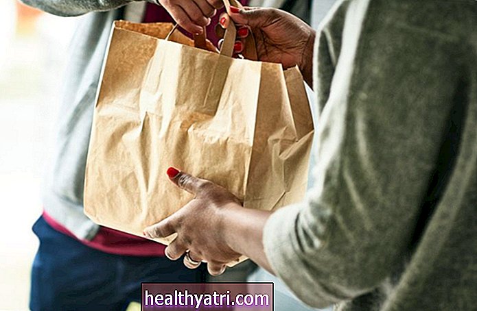 Cómo comprar comestibles de forma segura y recibir entregas durante la pandemia de COVID-19