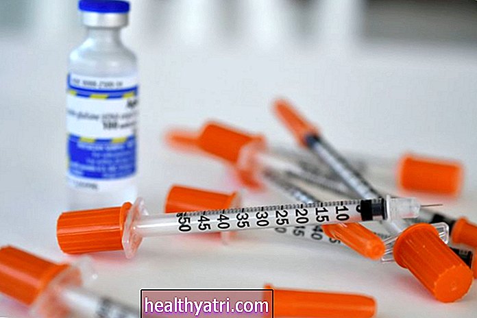 जॉनसन एंड जॉनसन COVID-19 वैक्सीन ट्रायल पोज़ के बारे में आपको क्या जानना चाहिए