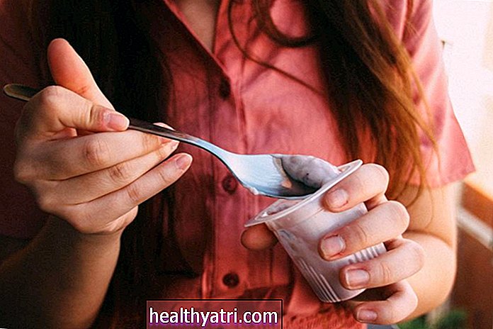 Å spise yoghurt kan redusere risikoen for tykktarmskreft, viser forskning