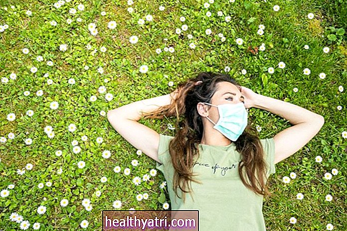 Vai jums ir pavasara alerģijas? Jūsu sejas maska ​​var palīdzēt
