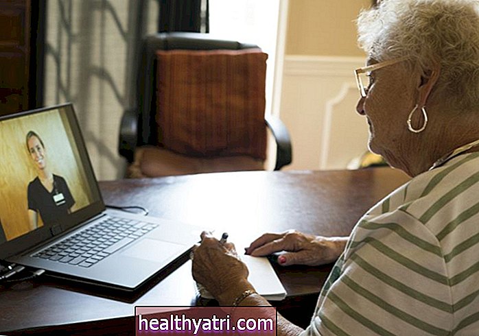Mange eldre voksne føler seg ikke klare til å bruke telemedisin, sier studien