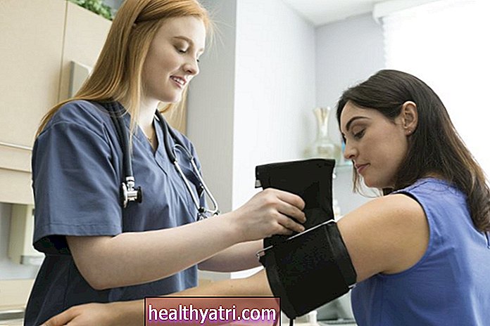 Pārskats par paaugstinātu asinsspiedienu sievietēm