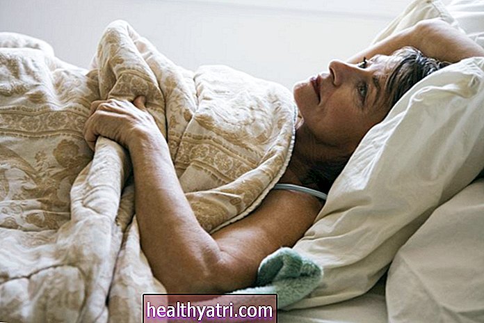 Kāpēc sievietes menopauzes periodā bieži piedzīvo bezmiegu