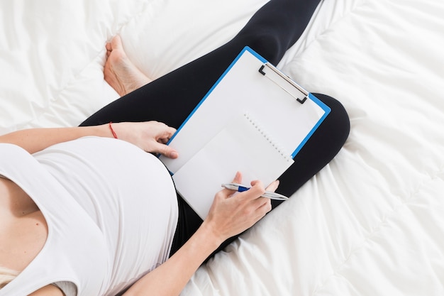 Ten Must-Read Books on Pregnancy